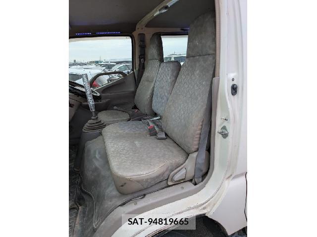 Toyota DYNA TRUCK 2015-05 8812449-5