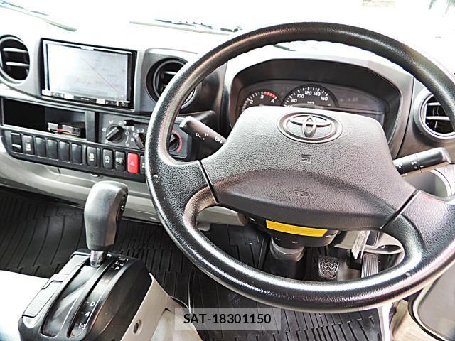 Toyota DYNA TRUCK 2019-08 8814740-2