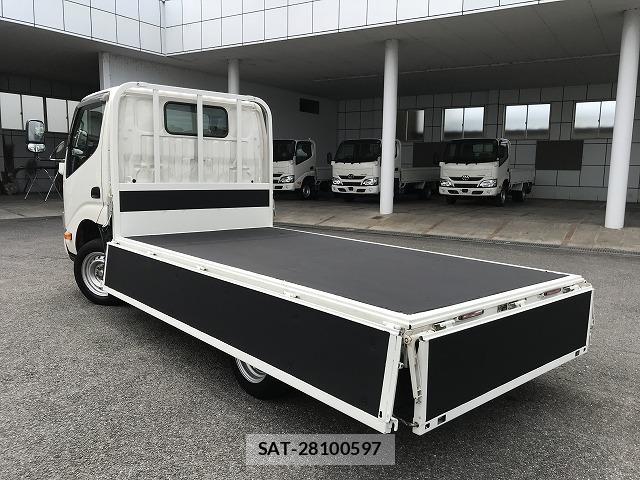 Toyota DYNA TRUCK 2021-08 8815276-5