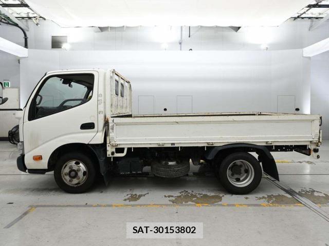 Toyota DYNA TRUCK 2017-08 8816305-11