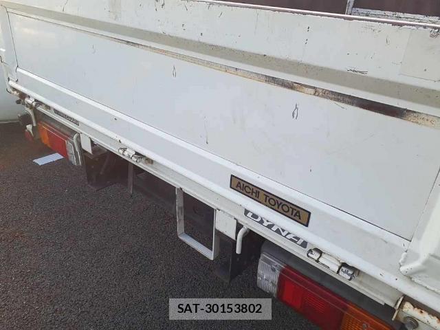 Toyota DYNA TRUCK 2017-08 8816305-7