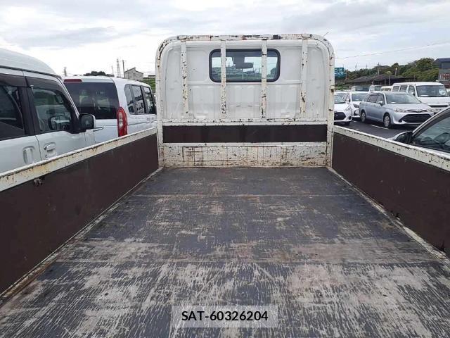 Toyota DYNA TRUCK 2017-08 8816306-6