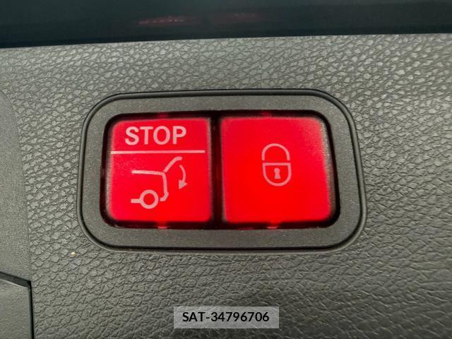 Mercedes Benz E-CLASS 2018-03 8814661-12