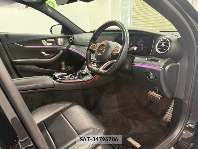 Mercedes Benz E-CLASS 2018-03 8814661-3