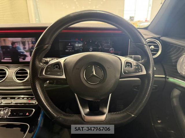 Mercedes Benz E-CLASS 2018-03 8814661-4