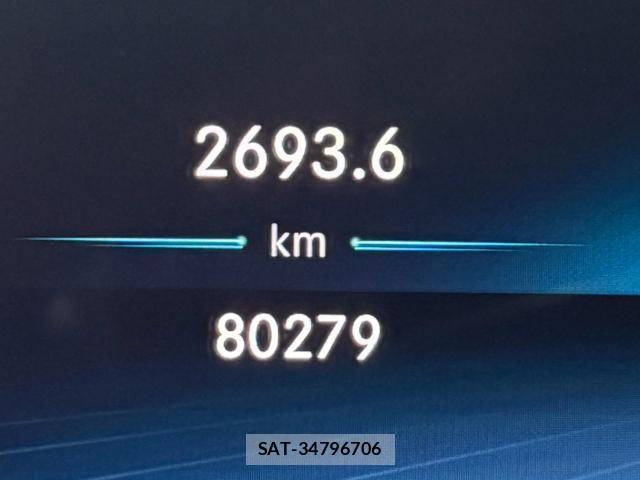 Mercedes Benz E-CLASS 2018-03 8814661-6
