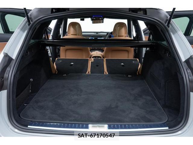 Mercedes Benz E-CLASS 2024-09 8815883-15