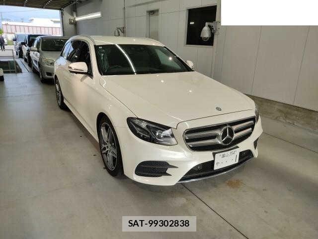 Mercedes Benz E-CLASS 2017-04 8816198-4