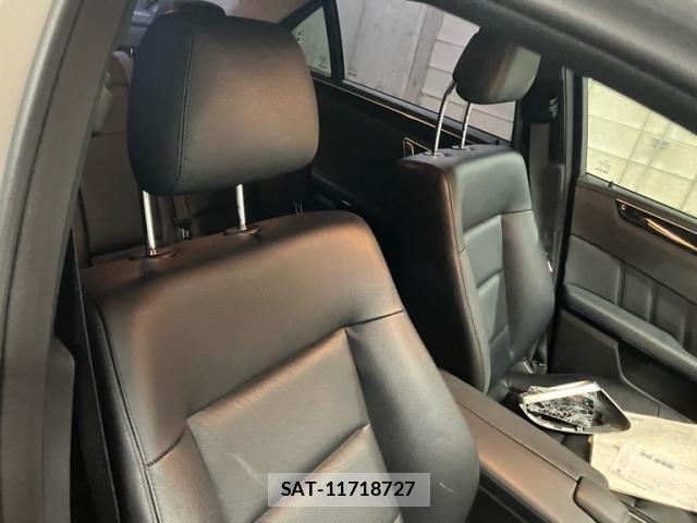 Mercedes Benz E-CLASS 2011-11 8812991-16