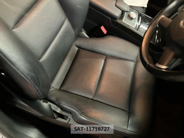 Mercedes Benz E-CLASS 2011-11 8812991-17