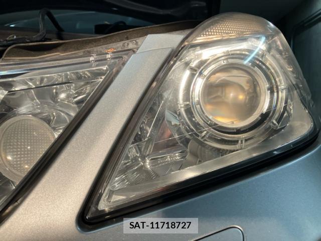 Mercedes Benz E-CLASS 2011-11 8812991-2