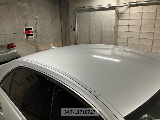 Mercedes Benz E-CLASS 2011-11 8812991-7
