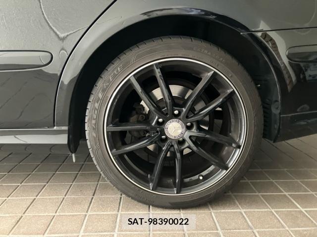 Mercedes Benz E-CLASS 2008-06 8813862-4