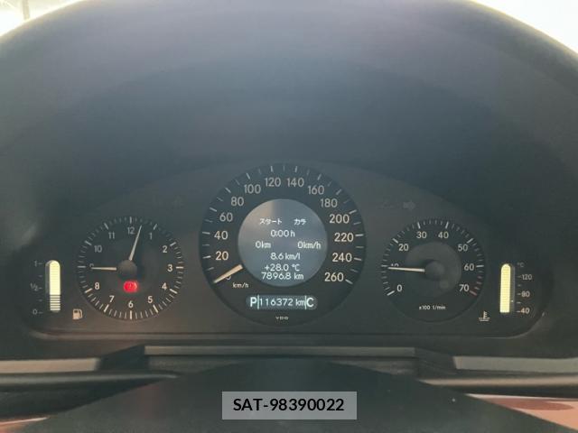 Mercedes Benz E-CLASS 2008-06 8813862-7