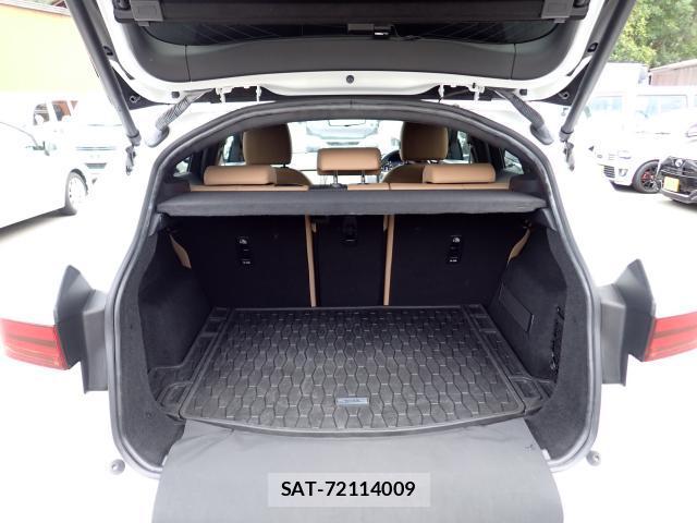 Jaguar E-PACE 2021-09 8812517-18