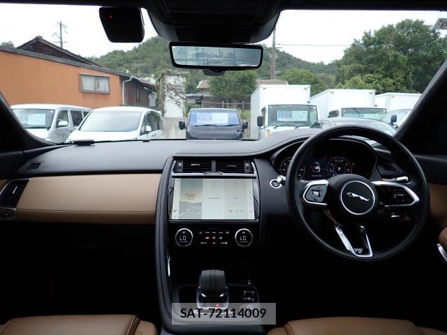 Jaguar E-PACE 2021-09 8812517-2