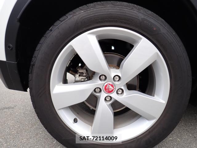 Jaguar E-PACE 2021-09 8812517-8