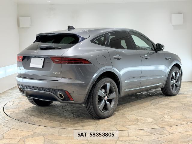 Jaguar E-PACE 2021-02 8812742-2