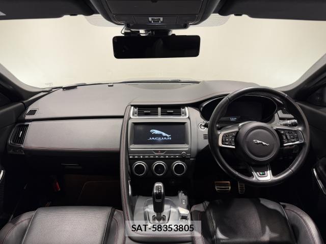 Jaguar E-PACE 2021-02 8812742-5