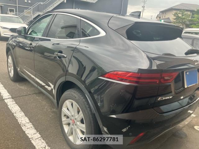 Jaguar E-PACE 2018-05 8813326-2
