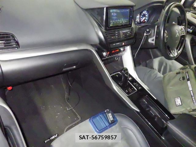 Mitsubishi ECLIPSE CROSS 2021-07 8815822-2