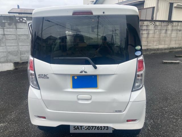 Mitsubishi EK SPORT 2017-06 8812212-2