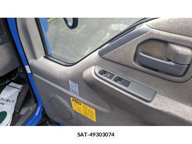 Isuzu ELF TRUCK 2014-09 8814213-17