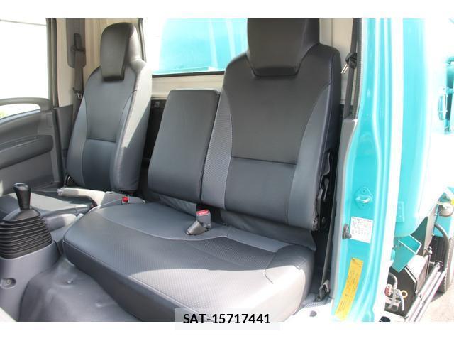 Isuzu ELF TRUCK 2012-02 8814358-16