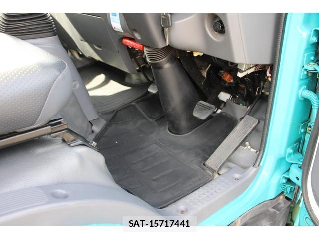 Isuzu ELF TRUCK 2012-02 8814358-17