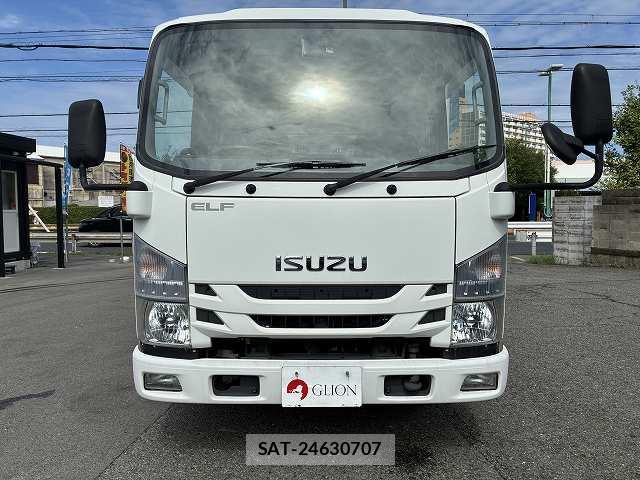 Isuzu ELF TRUCK 2019-08 8817452-1