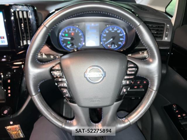 Nissan ELGRAND 2021-03 8812417-5