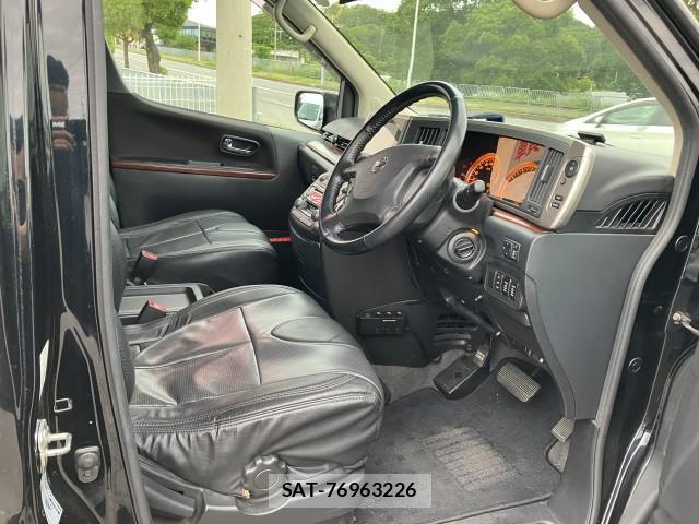 Nissan ELGRAND 2006-01 8812728-3