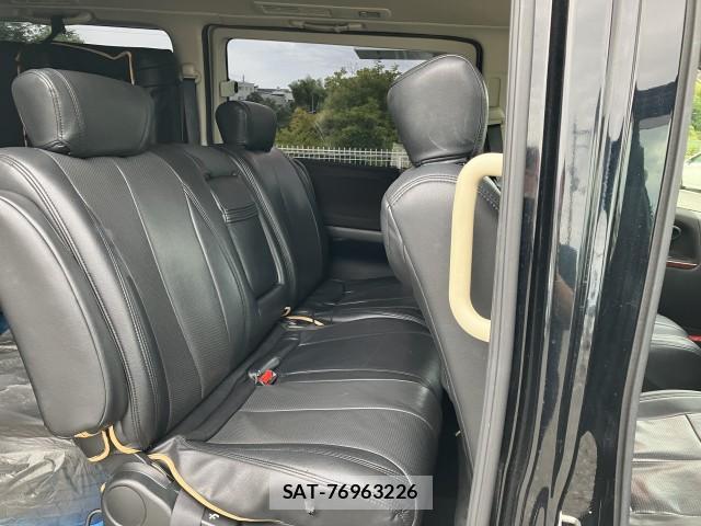 Nissan ELGRAND 2006-01 8812728-4