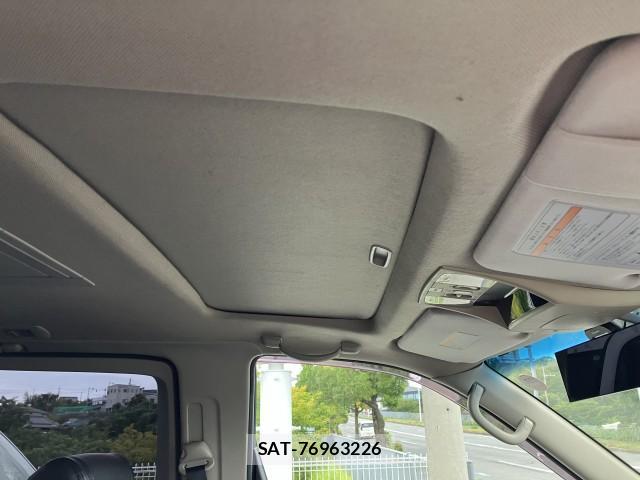 Nissan ELGRAND 2006-01 8812728-5