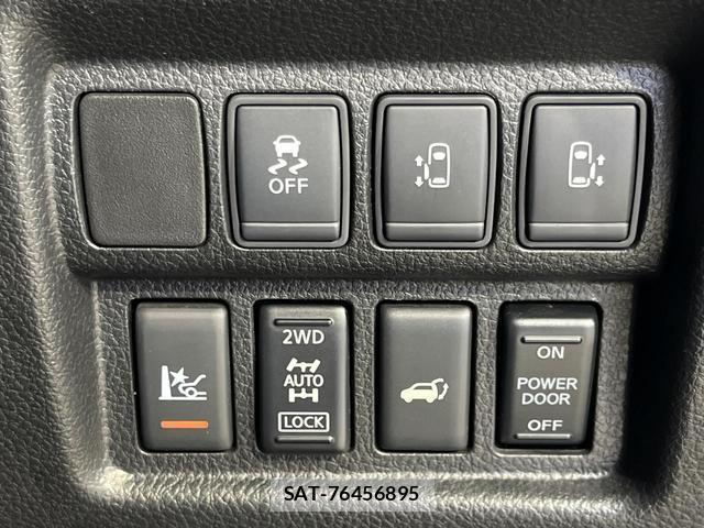 Nissan ELGRAND 2014-07 8812763-3