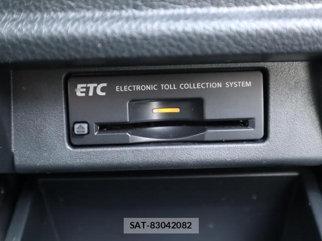 Nissan ELGRAND 2014-07 8812977-11