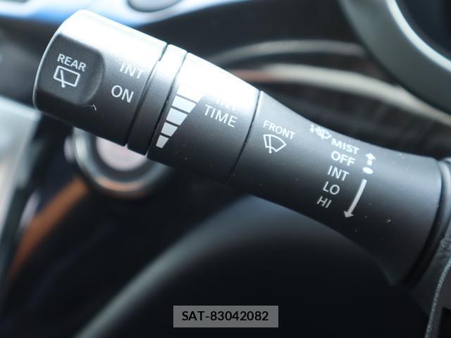 Nissan ELGRAND 2014-07 8812977-15