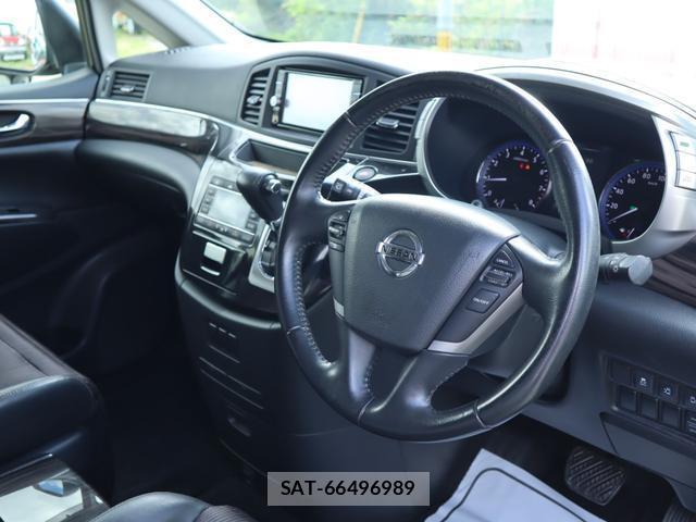 Nissan ELGRAND 2015-10 8812979-17