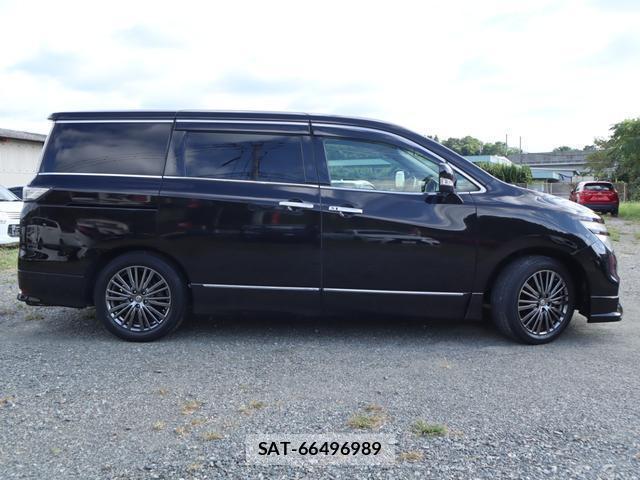 Nissan ELGRAND 2015-10 8812979-18
