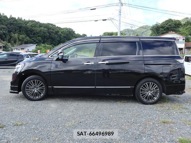 Nissan ELGRAND 2015-10 8812979-19