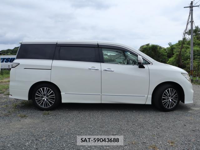 Nissan ELGRAND 2014-03 8812980-18