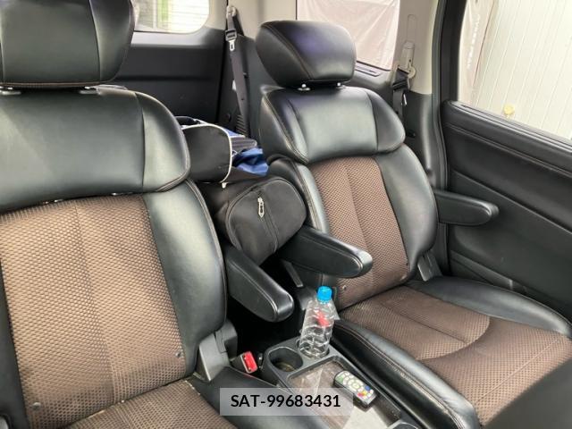 Nissan ELGRAND 2011-09 8813279-10