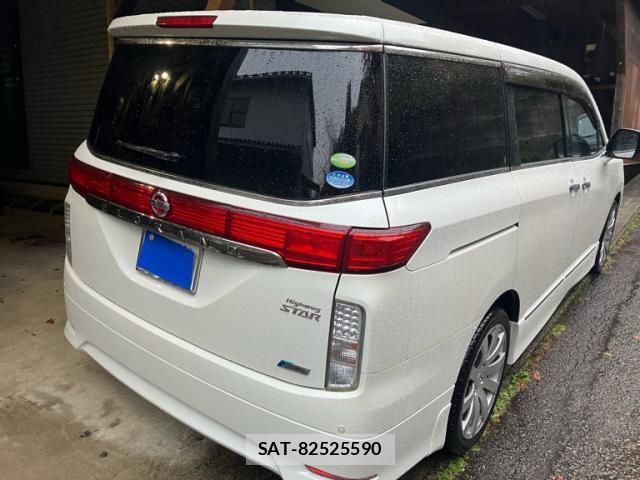 Nissan ELGRAND 2010-09 8813291-2