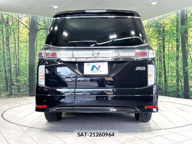 Nissan ELGRAND 2016-03 8814292-15