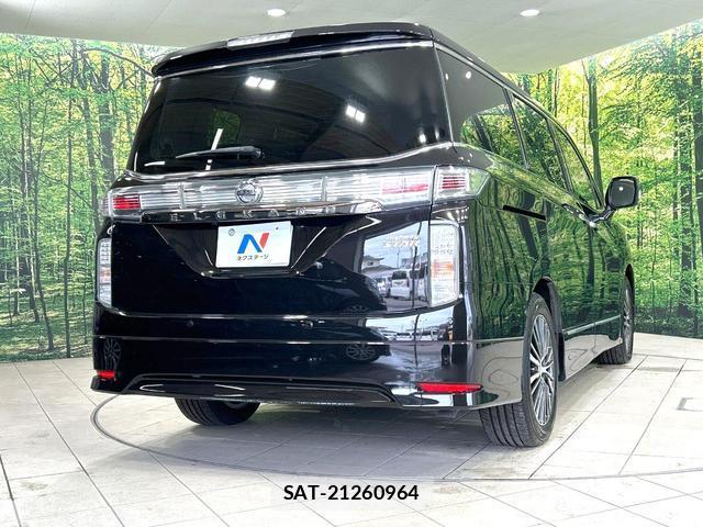 Nissan ELGRAND 2016-03 8814292-17