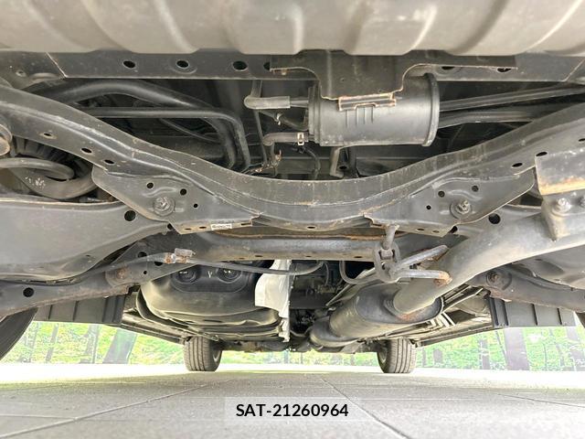 Nissan ELGRAND 2016-03 8814292-19