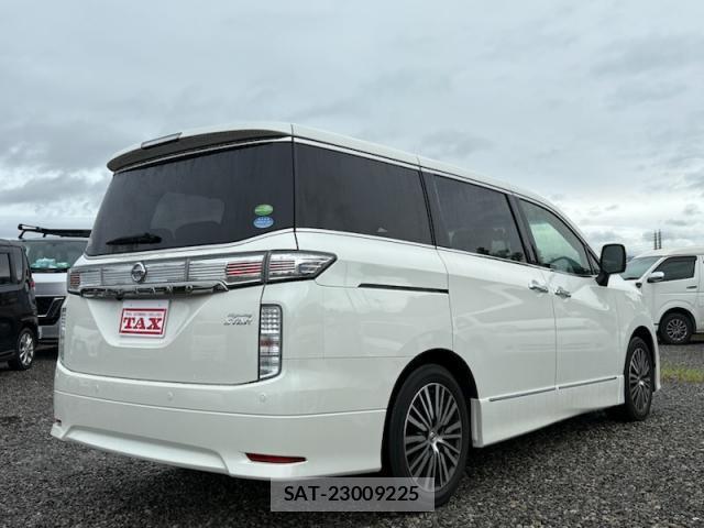 Nissan ELGRAND 2019-09 8814481-1