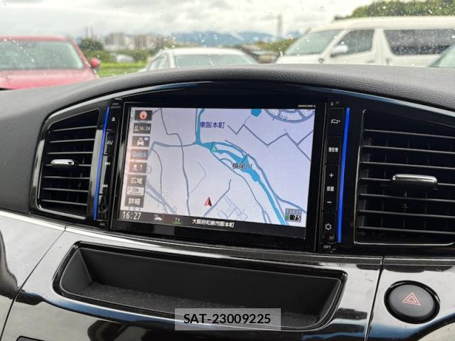Nissan ELGRAND 2019-09 8814481-3