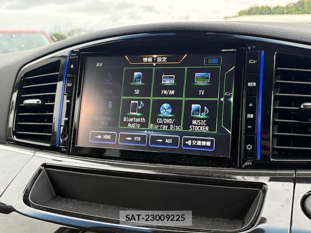 Nissan ELGRAND 2019-09 8814481-4