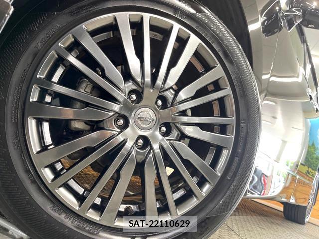 Nissan ELGRAND 2019-09 8815077-13